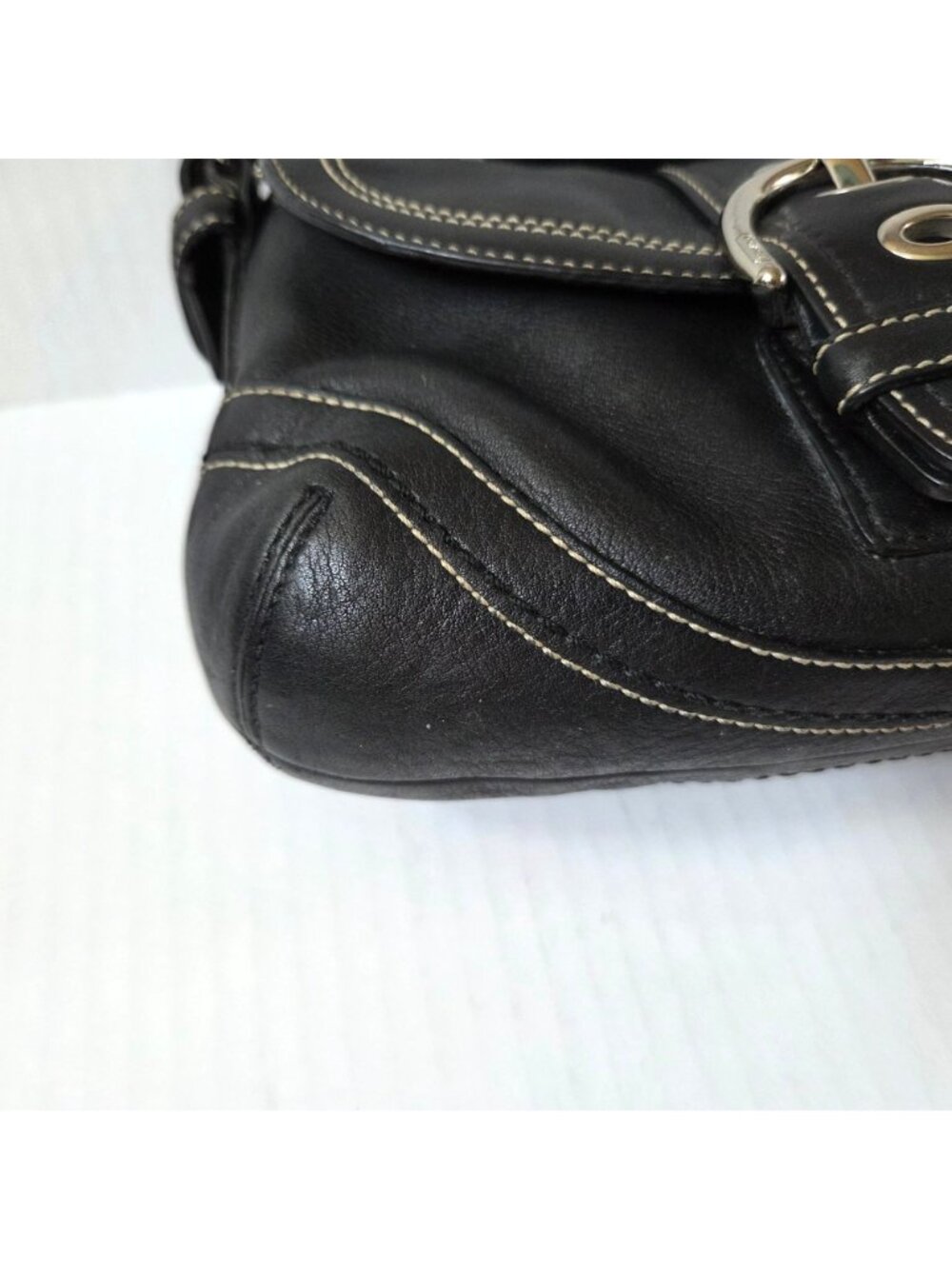Vintage Coach Soho Black Leather Flap Shoulder Bag F10909 Y2K Contrast Stitching - Picture 11 of 16